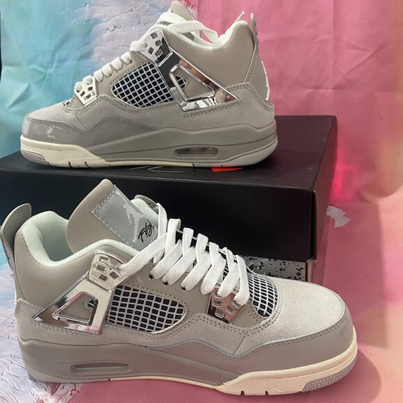 Men's Jordan Retro 4 Frozen Moments sneakers - Picture 7 of 9